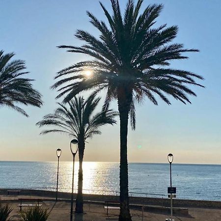 Fully Equipped Beachfront Studio In The Heart Of The City Center Bd Leclerc Antibes Exteriér fotografie