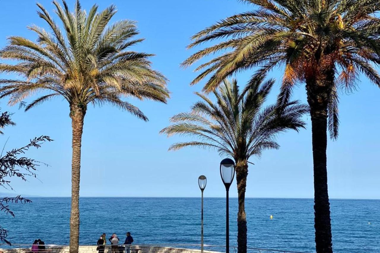Fully Equipped Beachfront Studio In The Heart Of The City Center Bd Leclerc Antibes Exteriér fotografie