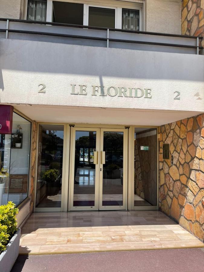Fully Equipped Beachfront Studio In The Heart Of The City Center Bd Leclerc Antibes Exteriér fotografie