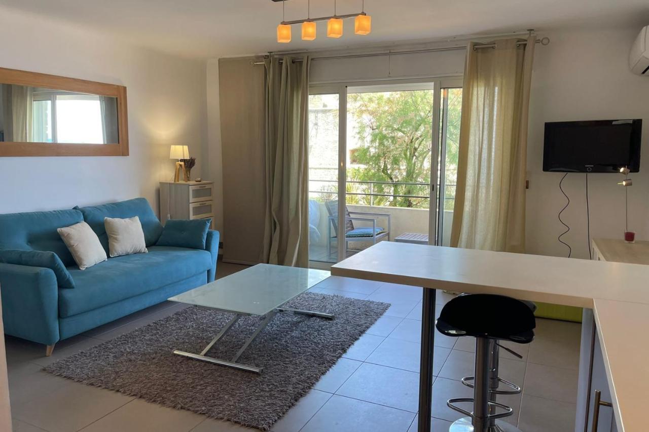 Fully Equipped Beachfront Studio In The Heart Of The City Center Bd Leclerc Antibes Exteriér fotografie